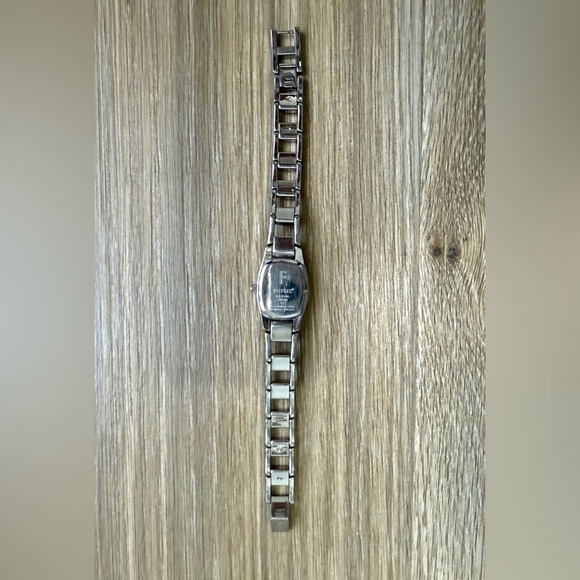 RARE PRETTY LADIES FOSSIL F2 SILVER WATCH NEW BATTERY ES-9596 SILVER BAND - Picture 5 of 5
